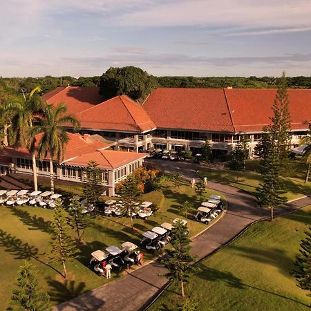 เดอะ สวีทส์ แอท เมาท์ มาลารายัต Hotel Lipa City ภายนอก รูปภาพ