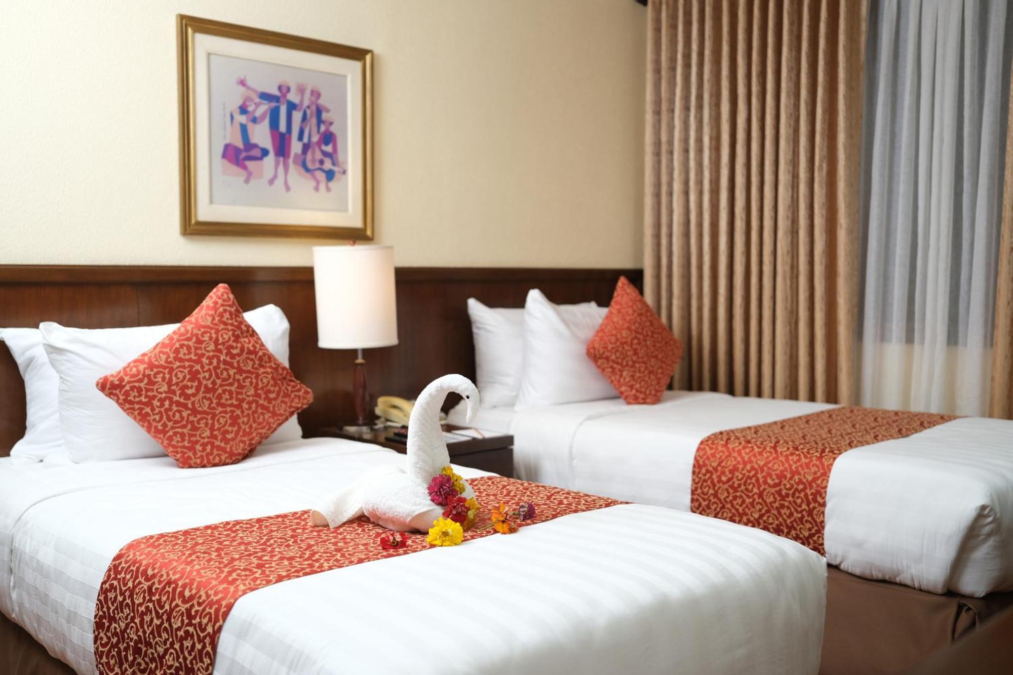 เดอะ สวีทส์ แอท เมาท์ มาลารายัต Hotel Lipa City ภายนอก รูปภาพ