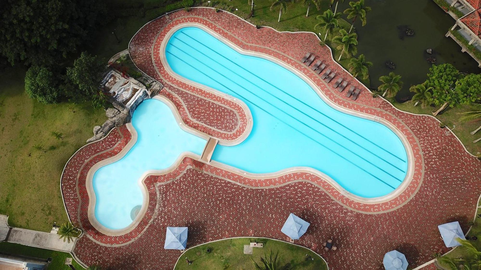 เดอะ สวีทส์ แอท เมาท์ มาลารายัต Hotel Lipa City ภายนอก รูปภาพ